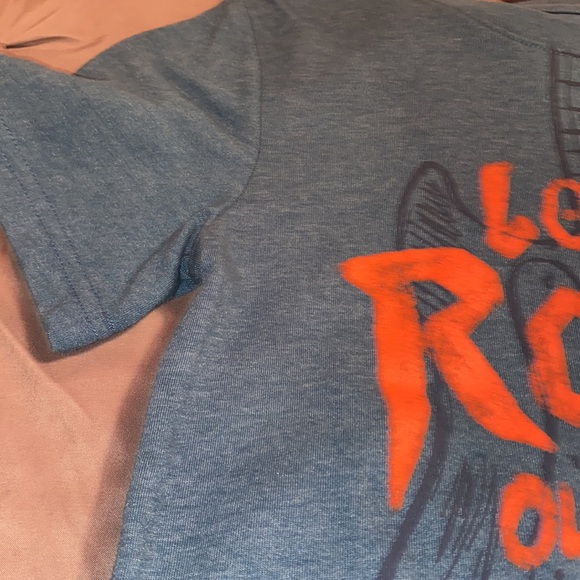 Boys NWT Let’s Rock T-shirt! Size S - Picture 3 of 5
